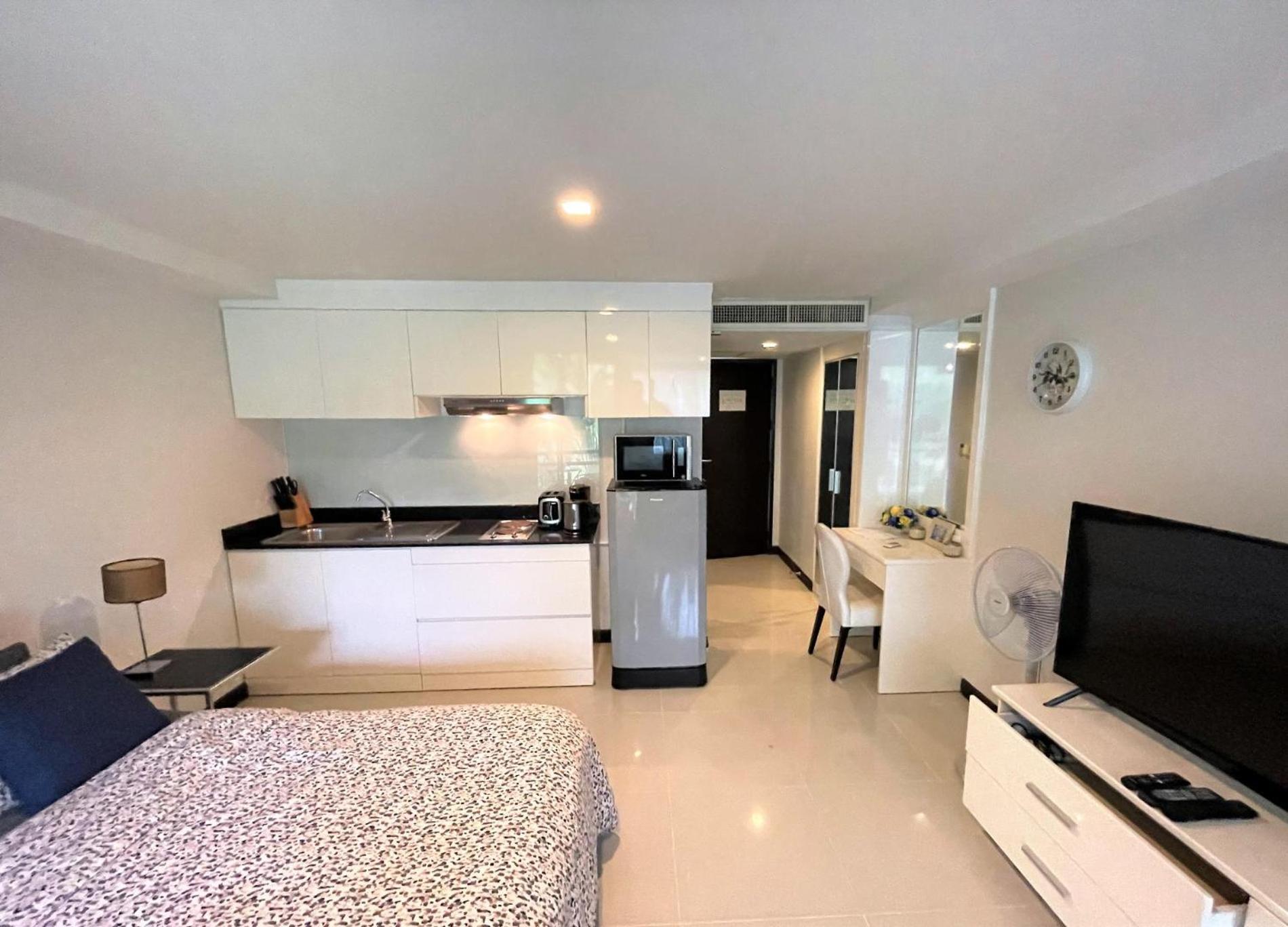 Apartment At Kris Resort Bangtao By Lofty Bang Tao Beach  Exterior photo